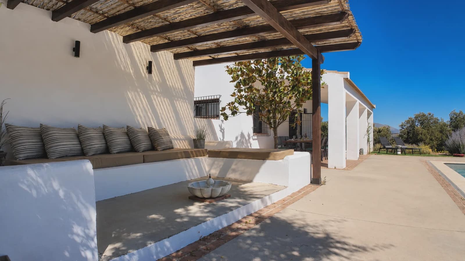 5 soveværelse Finca/Landehus til salg i Zagra med swimmingpool - € 595.000 (Ref: 7593970)