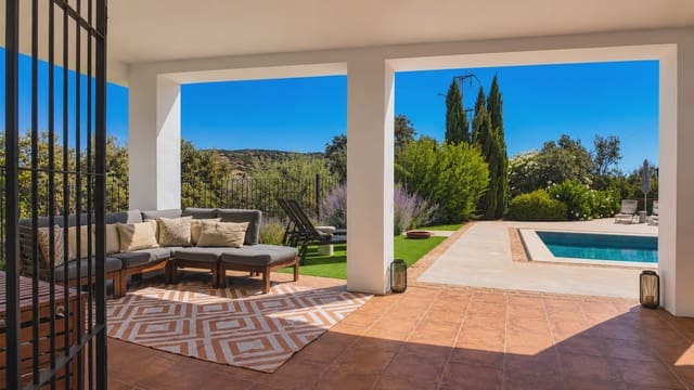 Finca/Casa Rural de 5 habitaciones en Zagra en venta con piscina - 595.000 € (Ref: 7593970)