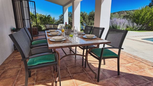 Finca/Casa Rural de 5 habitaciones en Zagra en venta con piscina - 595.000 € (Ref: 7593970)