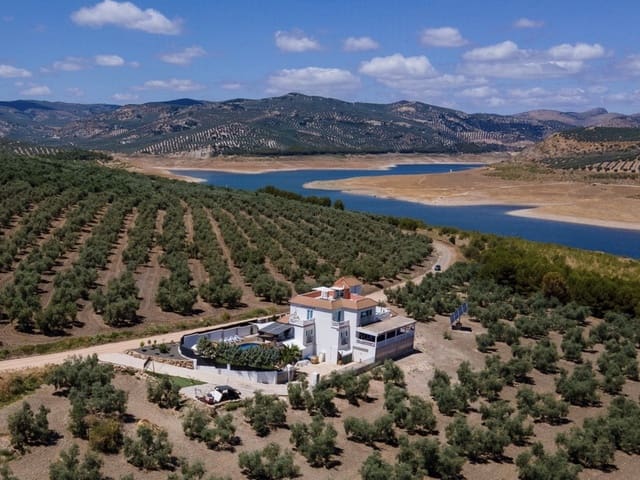 6 soveværelse Villa til salg i Iznájar med swimmingpool garage - € 825.000 (Ref: 7786634)