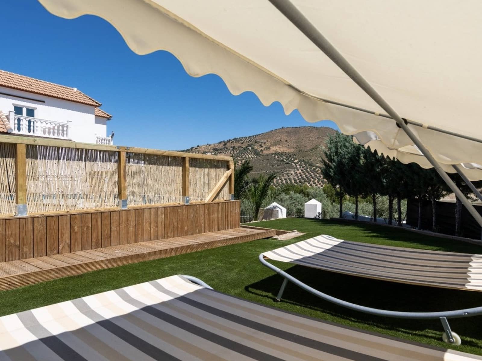 6 soveværelse Villa til salg i Iznajar med swimmingpool garage - € 825.000 (Ref: 7786634)