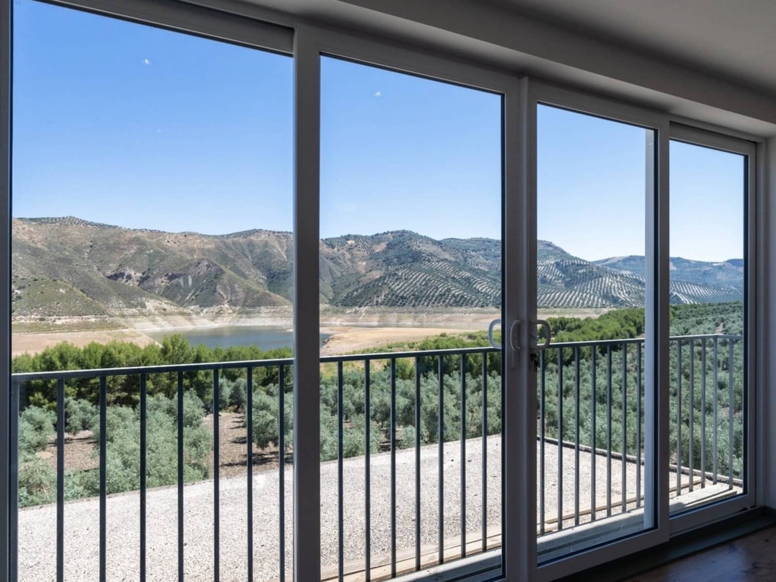 6 soveværelse Villa til salg i Iznajar med swimmingpool garage - € 825.000 (Ref: 7786634)