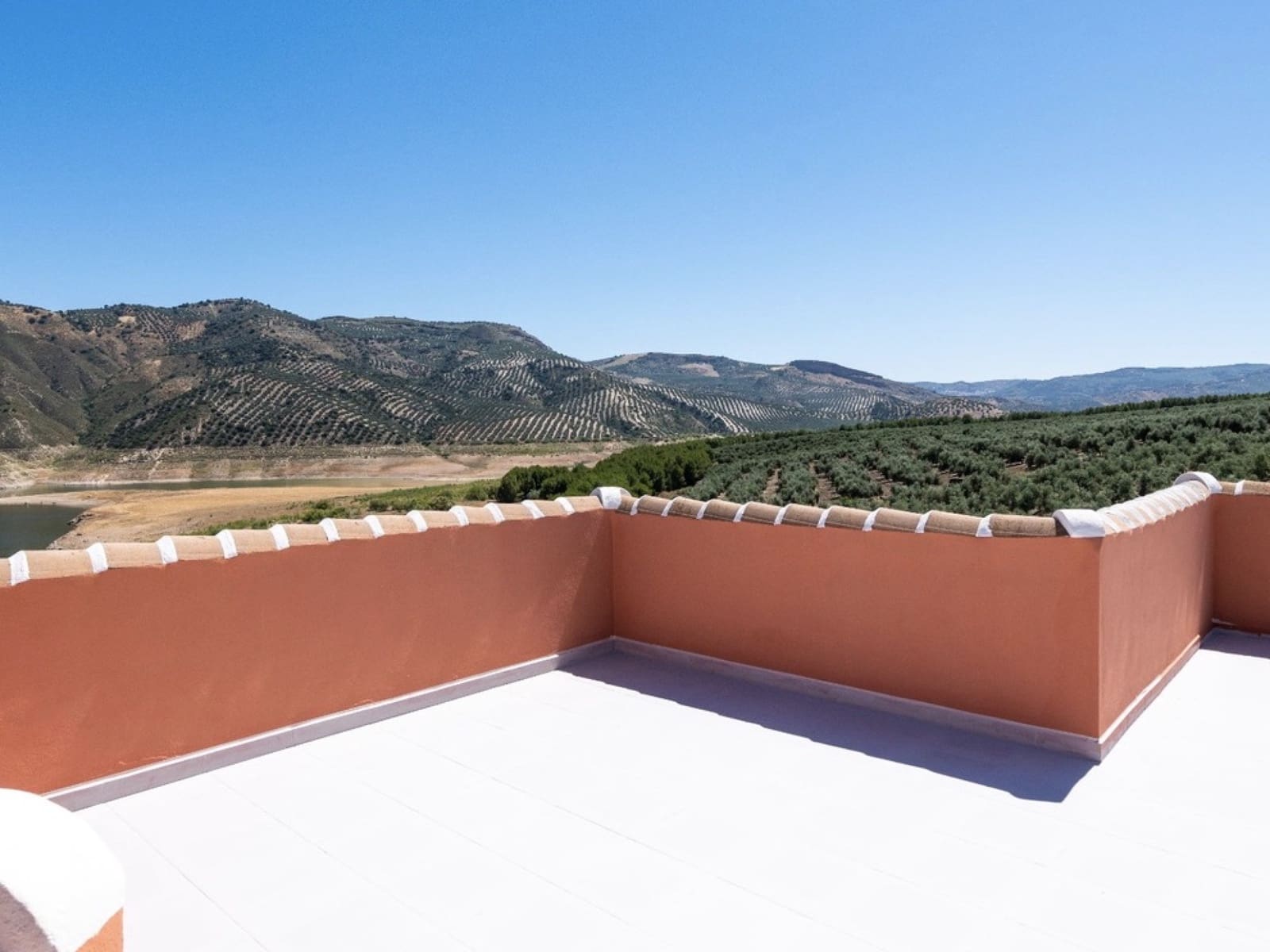 6 soveværelse Villa til salg i Iznajar med swimmingpool garage - € 825.000 (Ref: 7786634)