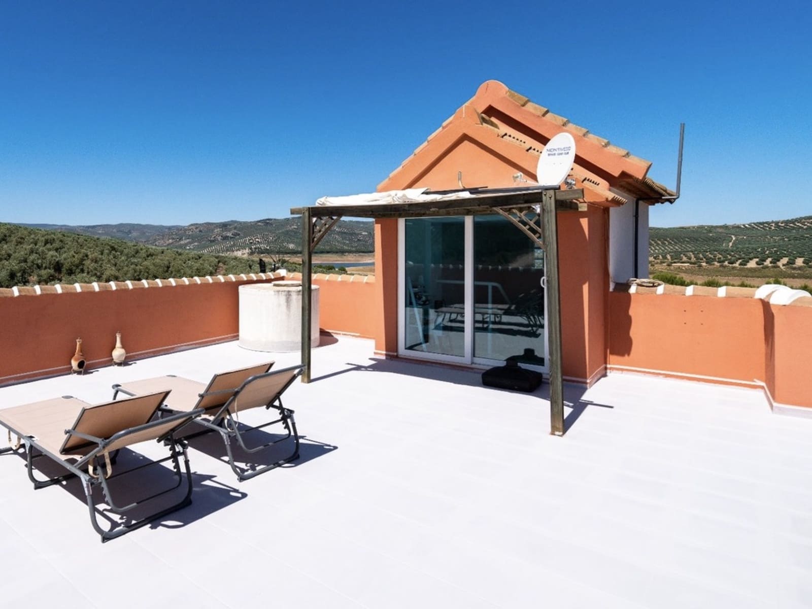 6 soveværelse Villa til salg i Iznajar med swimmingpool garage - € 825.000 (Ref: 7786634)