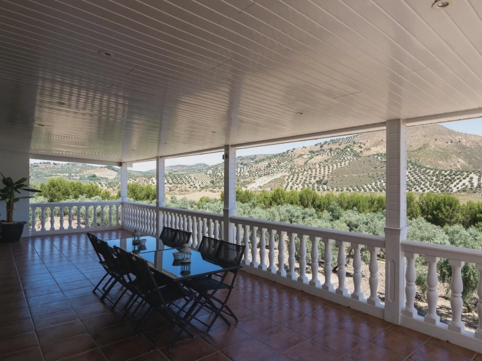 6 soveværelse Finca/Landehus til salg i Iznajar med swimmingpool garage - € 825.000 (Ref: 7786634)