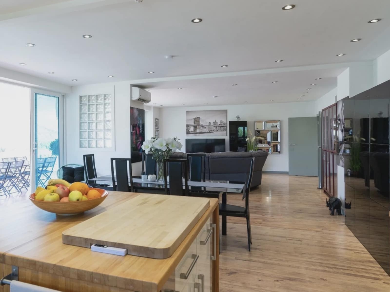 6 soveværelse Finca/Landehus til salg i Iznajar med swimmingpool garage - € 825.000 (Ref: 7786634)