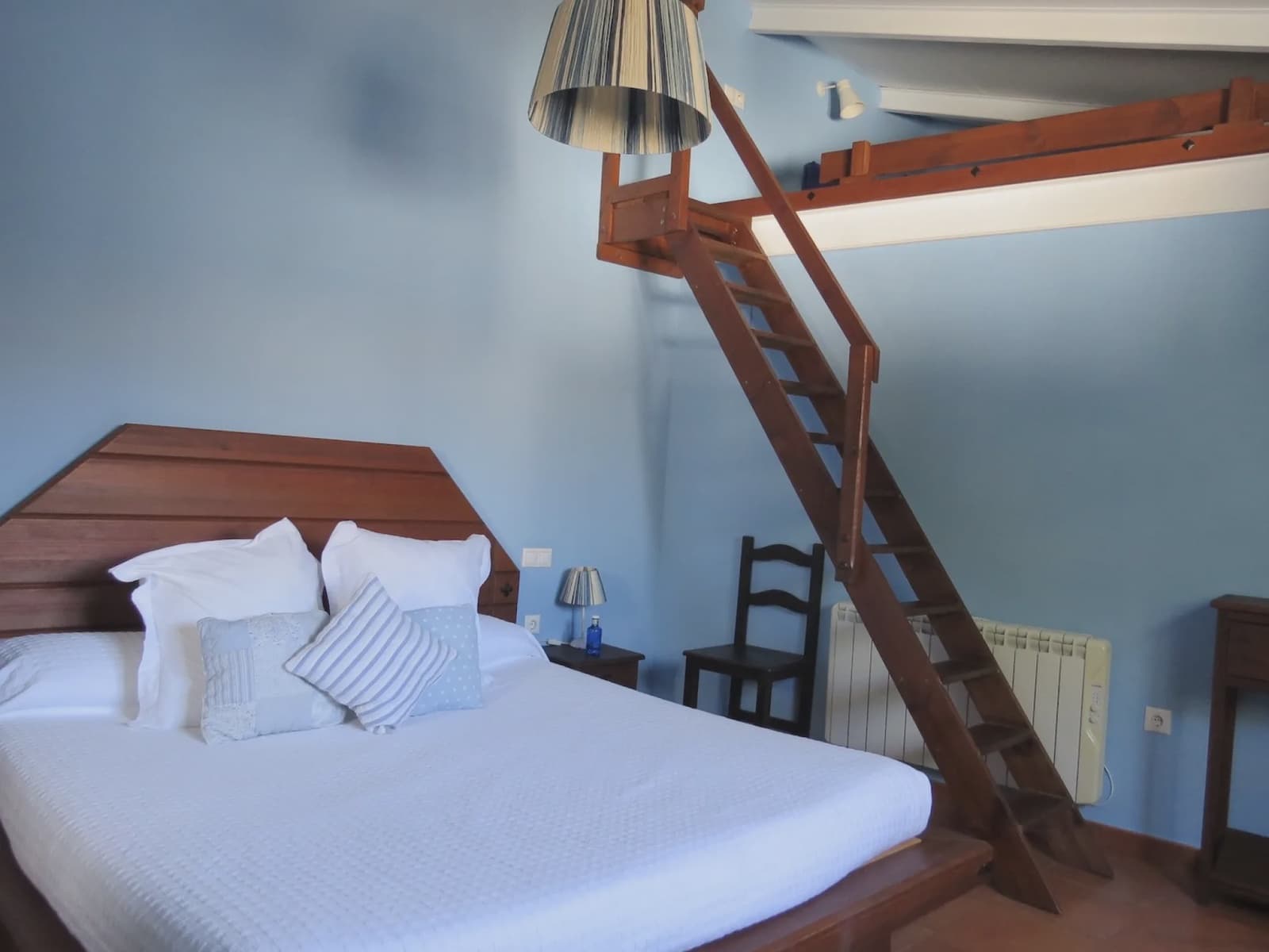 6 sypialnia Dom na sprzedaż w Miasto Grenada z garażem - 910 000 € (Ref: 7827296)