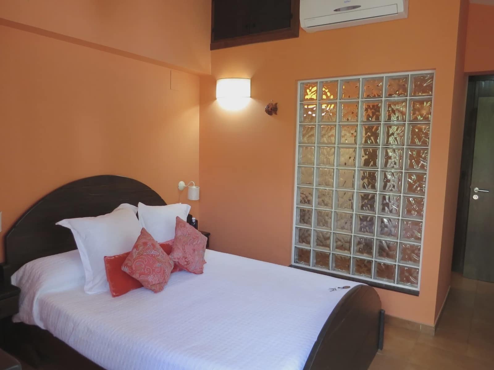 6 sypialnia Dom na sprzedaż w Miasto Grenada z garażem - 910 000 € (Ref: 7827296)