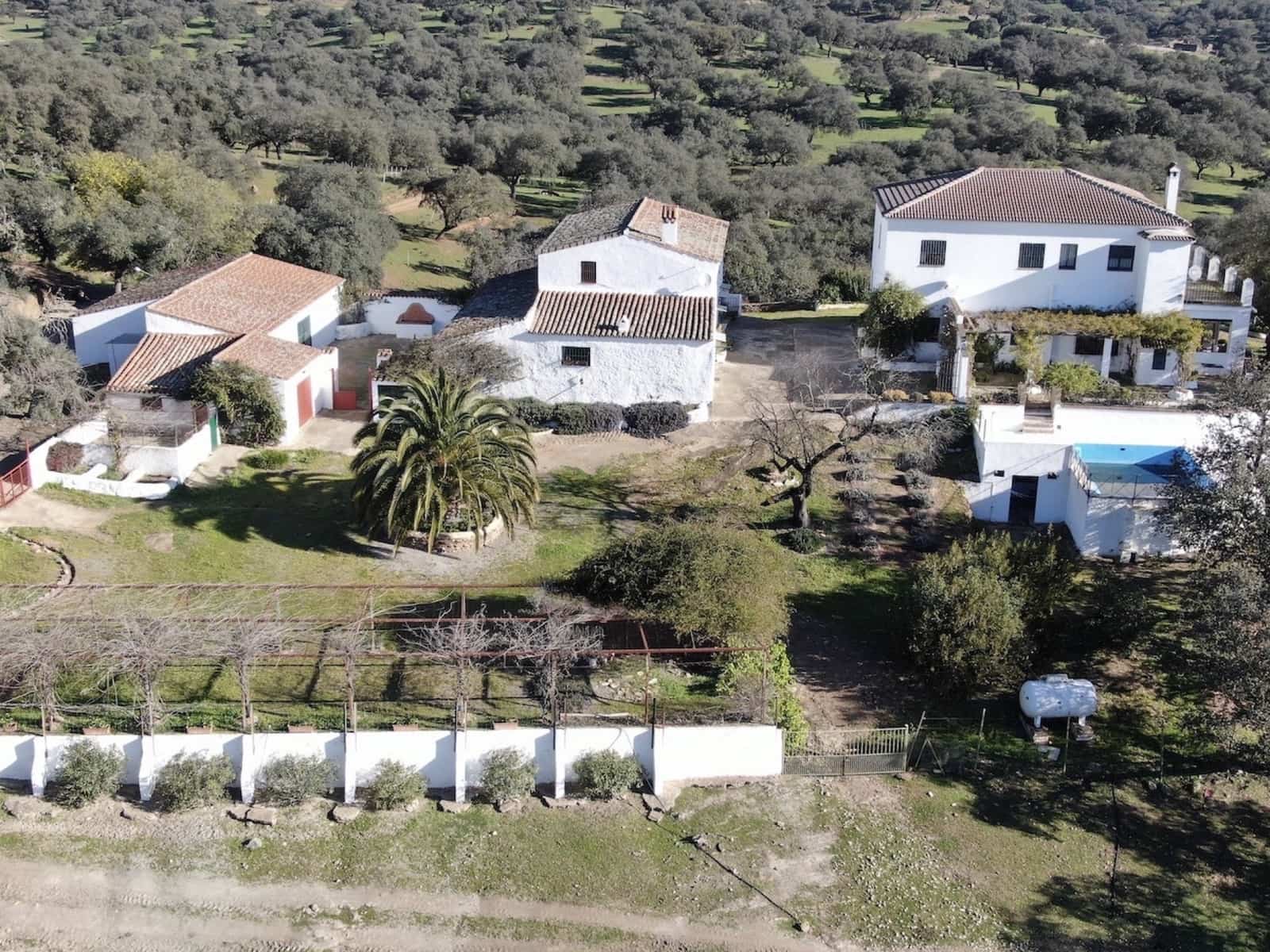 12 soveværelse Finca/Landehus til salg i Zufre med swimmingpool - € 1.300.000 (Ref: 8032506)