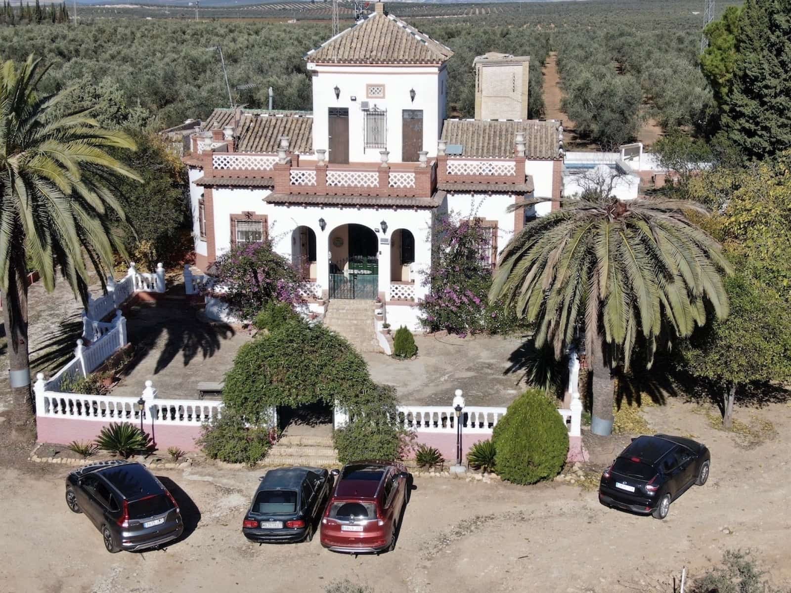 5 quarto Quinta/Casa Rural para venda em Puente Genil com piscina garagem - 400 000 € (Ref: 8074384)