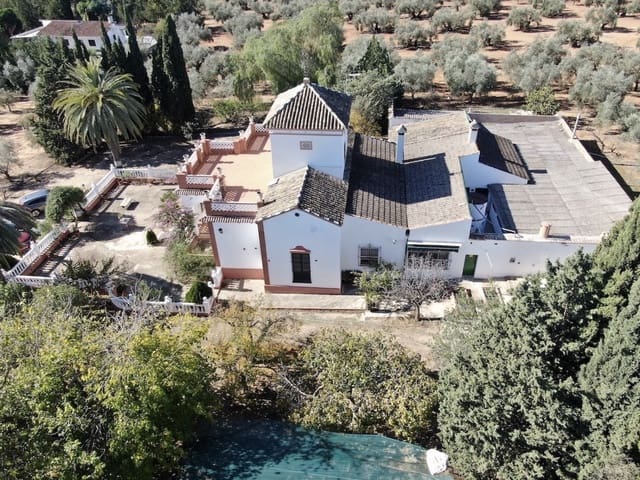 5 bedroom Finca/Country House for sale in Puente Genil with pool garage - € 400,000 (Ref: 8074384)