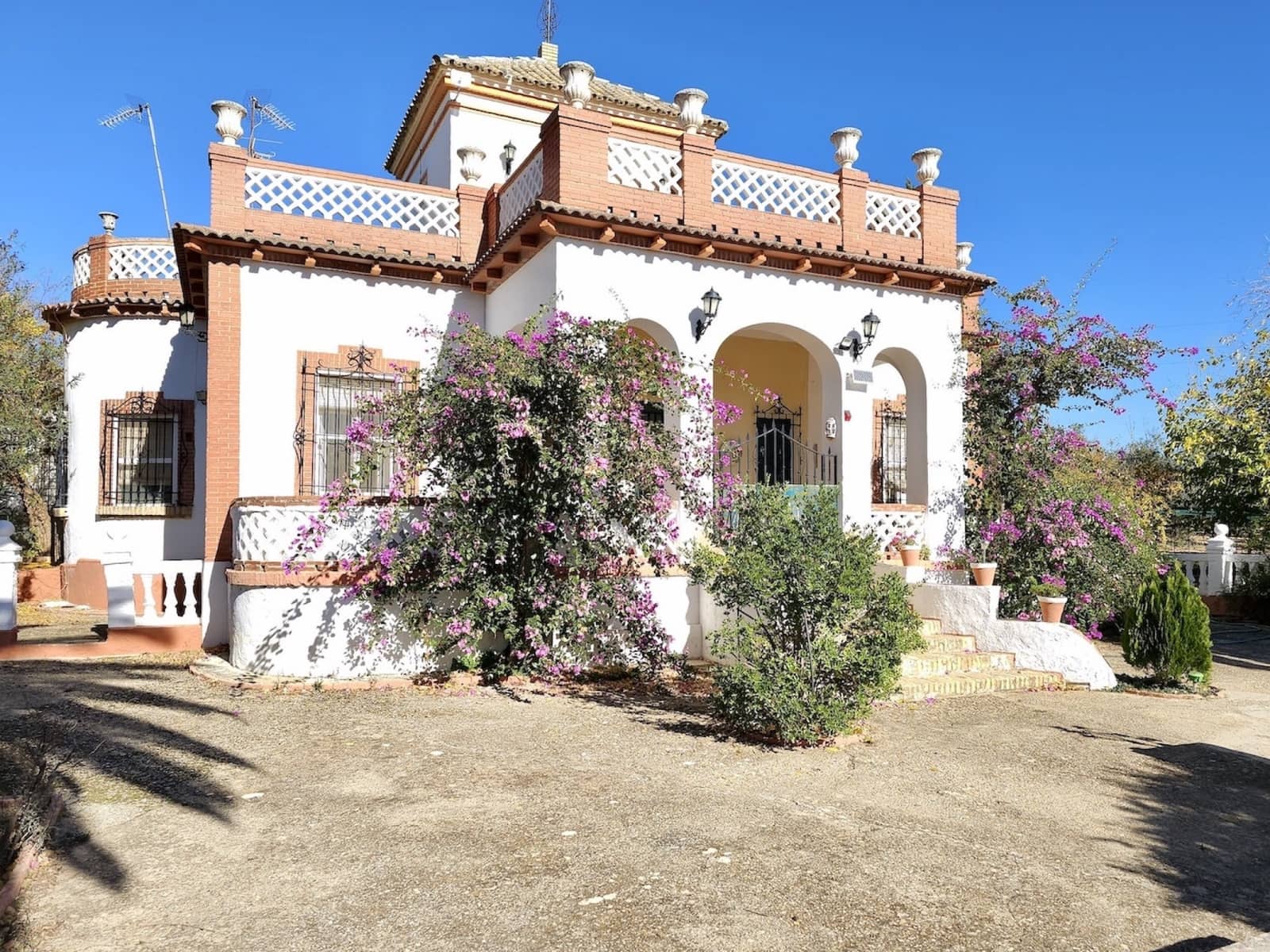 5 quarto Quinta/Casa Rural para venda em Puente Genil com piscina garagem - 400 000 € (Ref: 8074384)