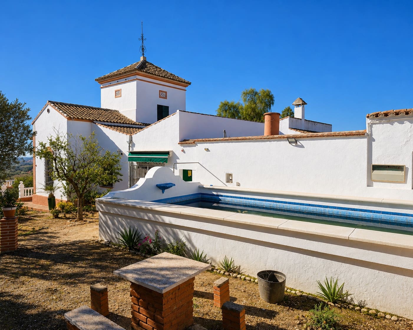 5 soveværelse Finca/Landehus til salg i Puente Genil med swimmingpool garage - € 400.000 (Ref: 8074384)