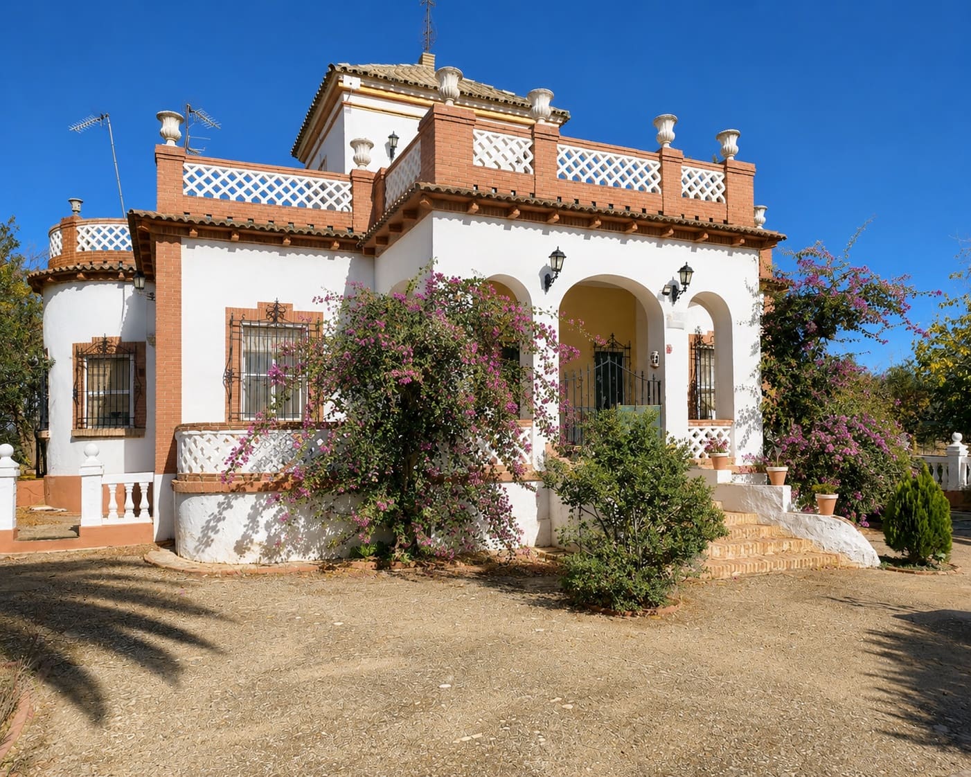 5 soveværelse Finca/Landehus til salg i Puente Genil med swimmingpool garage - € 400.000 (Ref: 8074384)