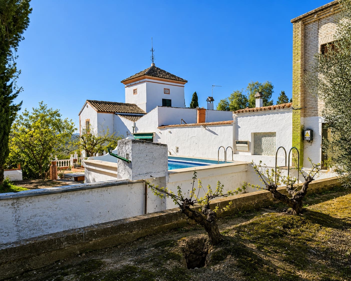 5 soveværelse Finca/Landehus til salg i Puente Genil med swimmingpool garage - € 400.000 (Ref: 8074384)