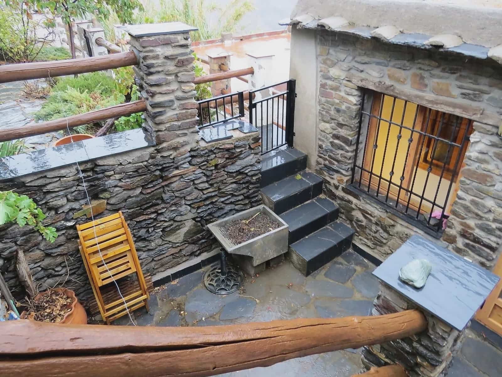 Casa de 2 habitaciones en Bérchules en venta - 80.000 € (Ref: 8158939)