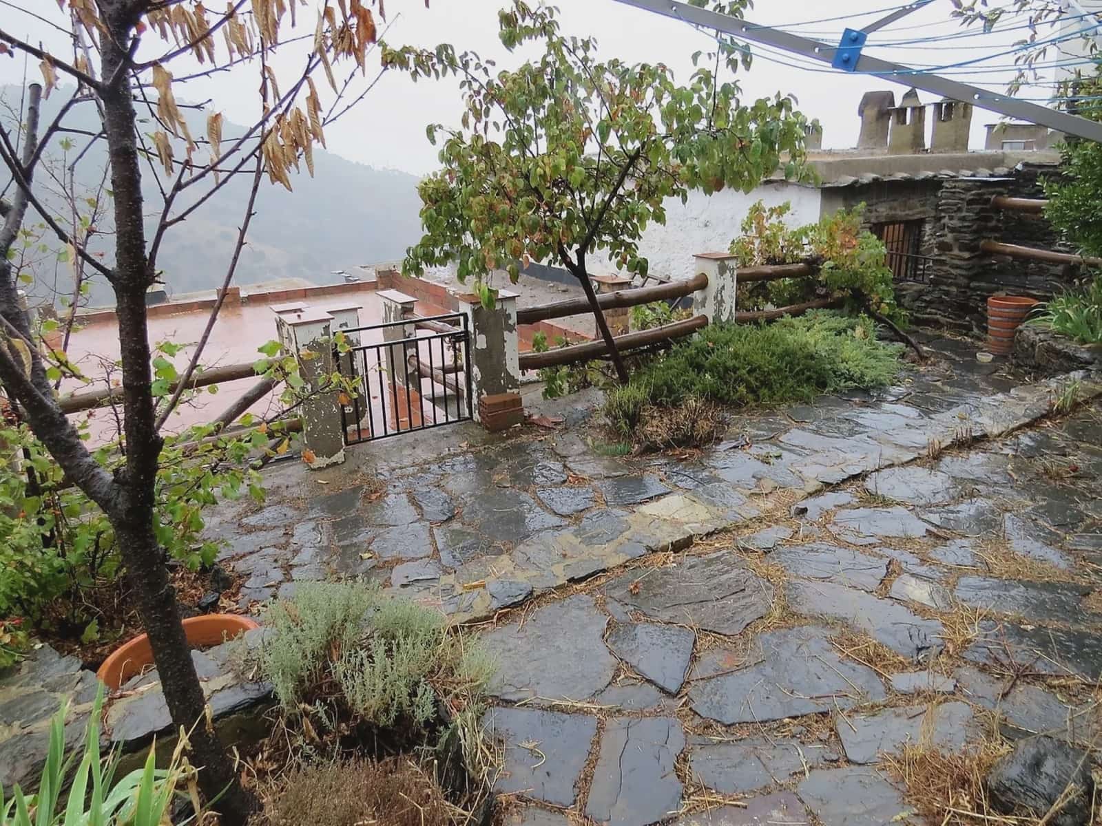 Casa de 2 habitaciones en Bérchules en venta - 80.000 € (Ref: 8158939)