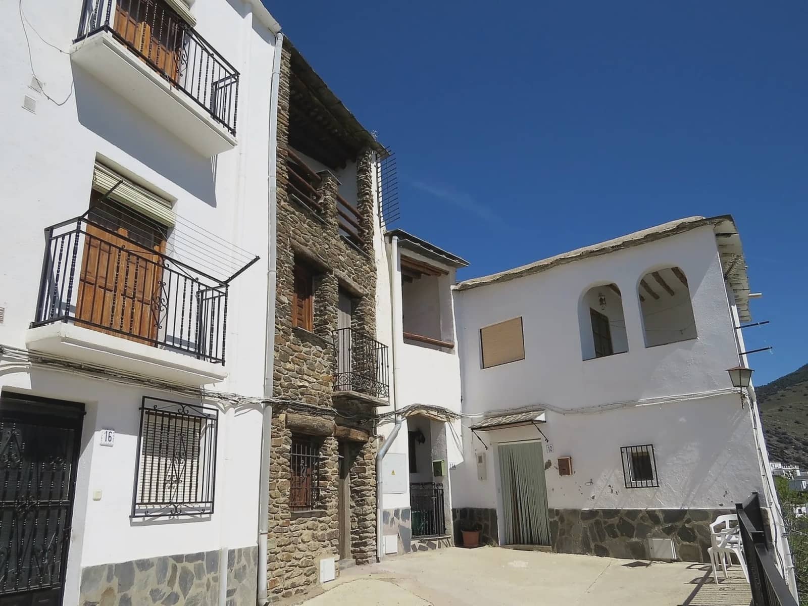 Casa de 2 habitaciones en Bérchules en venta - 80.000 € (Ref: 8158939)