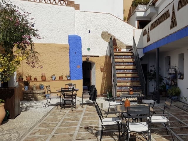 8 chambre Maison Troglodyte à vendre à Grenade ville avec piscine - 1 200 000 € (Ref: 8246548)