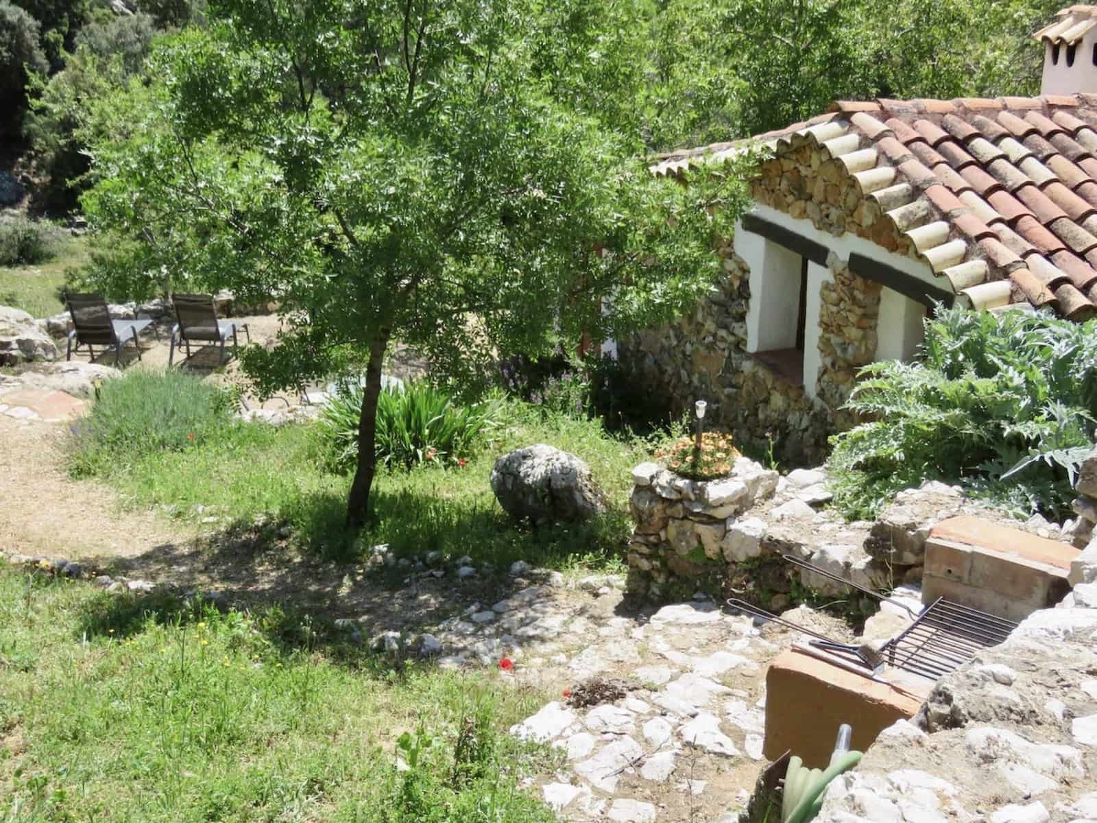 6 soveværelse Finca/Landehus til salg i Cazorla med swimmingpool - € 550.000 (Ref: 8301453)