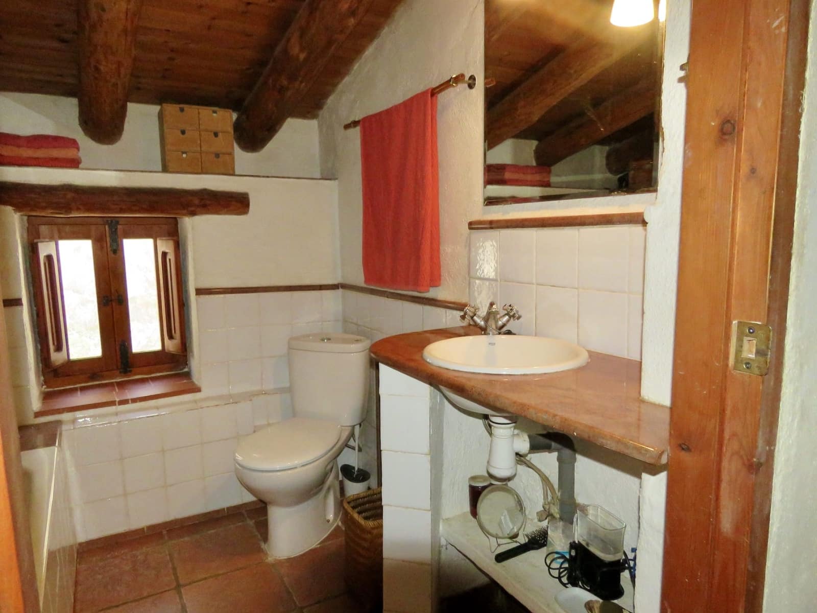 6 soveværelse Finca/Landehus til salg i Cazorla med swimmingpool - € 550.000 (Ref: 8301453)