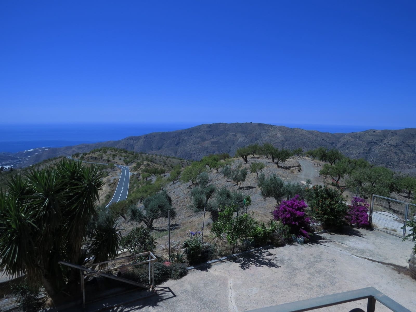 5 soveværelse Finca/Landehus til salg i Albondon med garage - € 280.000 (Ref: 8408403)