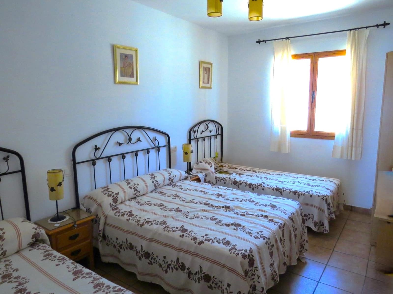 5 soveværelse Finca/Landehus til salg i Albondon med garage - € 280.000 (Ref: 8408403)