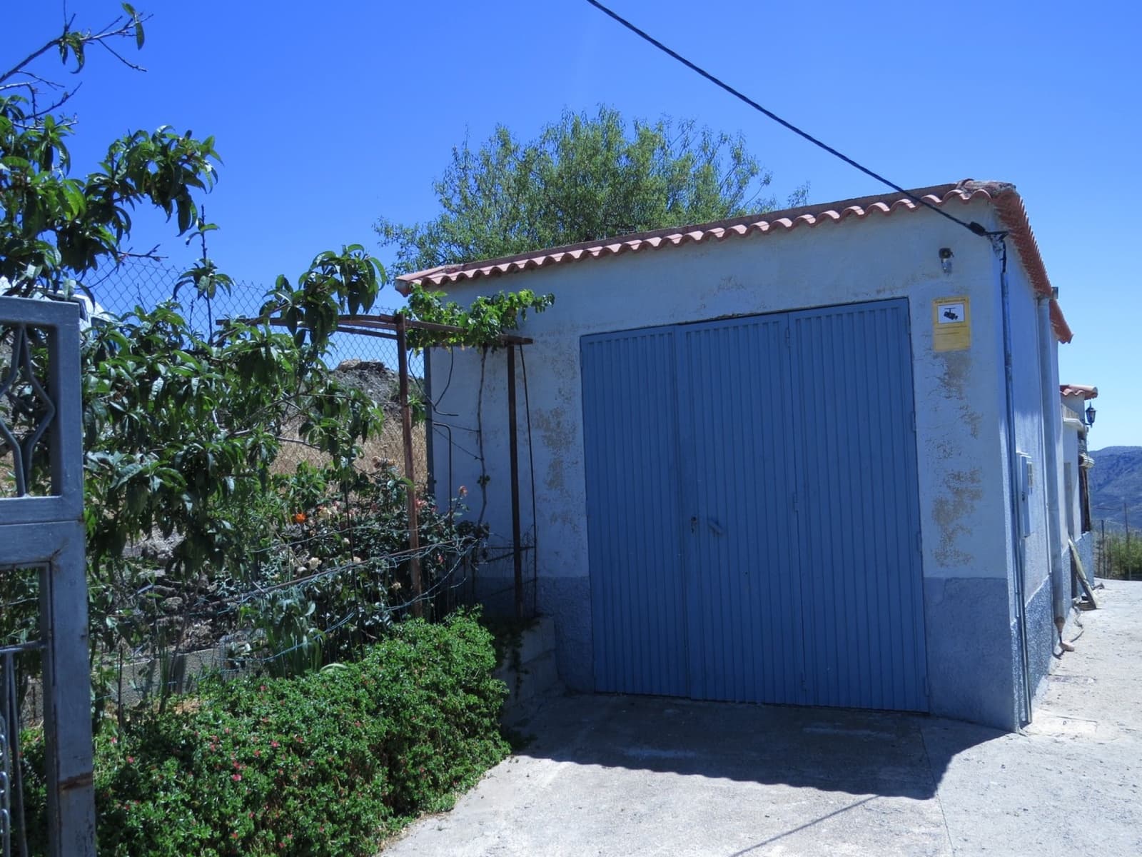 5 soveværelse Finca/Landehus til salg i Albondon med garage - € 280.000 (Ref: 8408403)