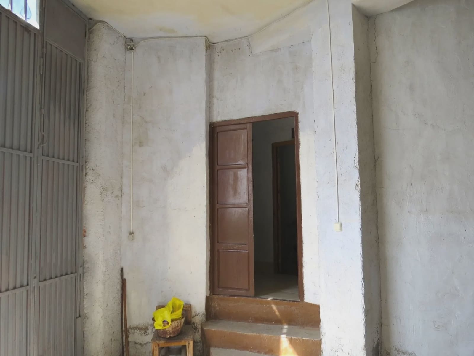 5 sypialnia Finka/Dom wiejski na sprzedaż w Yegen z garażem - 235 000 € (Ref: 8517209)
