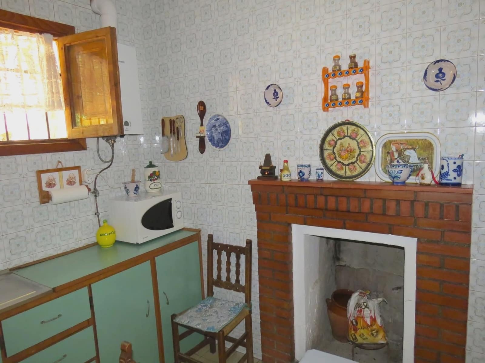 5 sypialnia Finka/Dom wiejski na sprzedaż w Yegen z garażem - 235 000 € (Ref: 8517209)