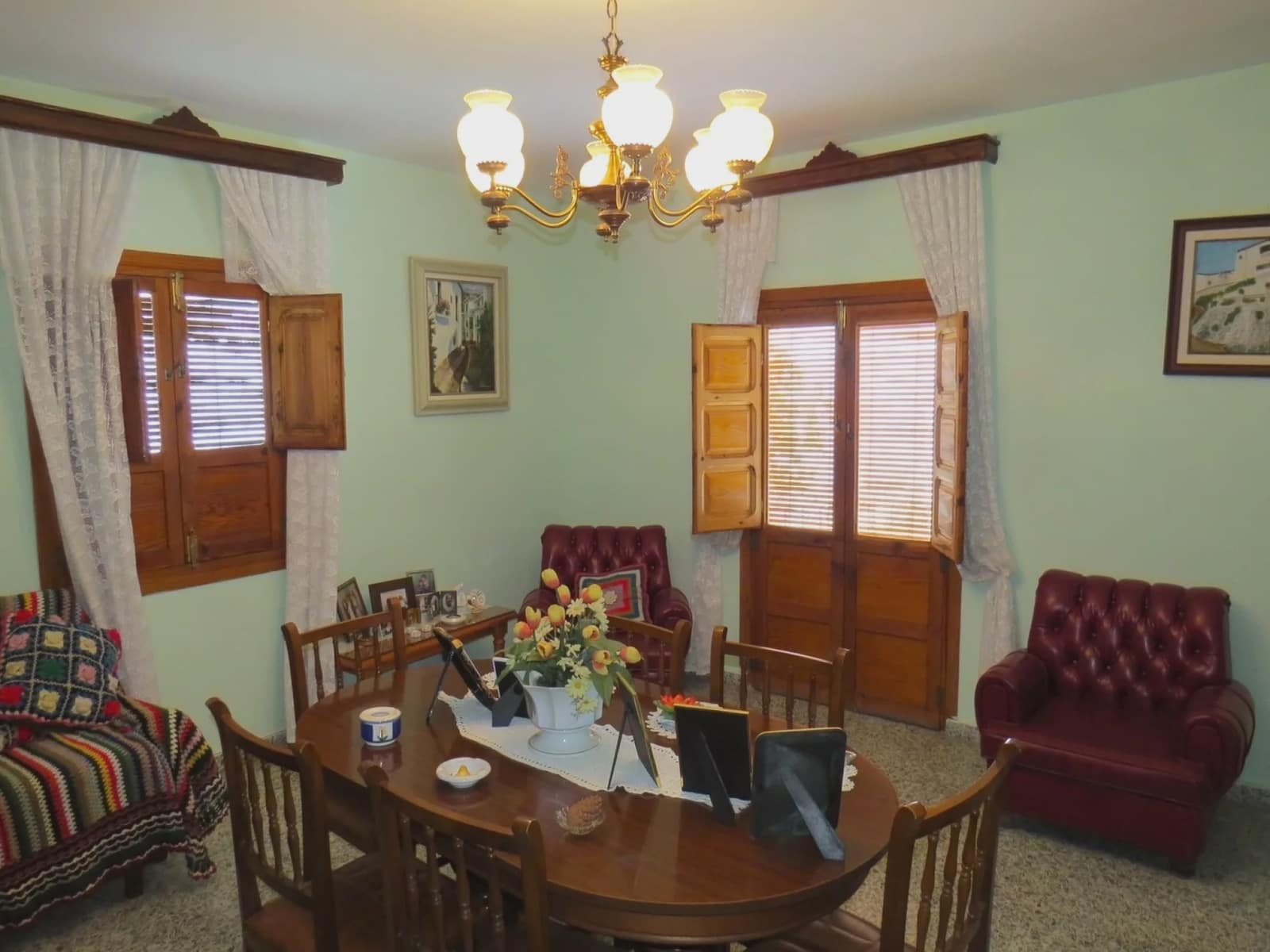 5 sypialnia Finka/Dom wiejski na sprzedaż w Yegen z garażem - 235 000 € (Ref: 8517209)