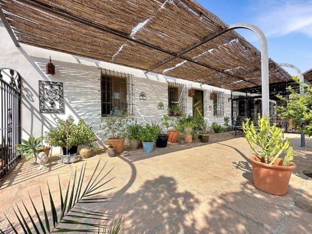 5 bedroom Finca/Country House for sale in Alora with pool garage - € 810,000 (Ref: 8566923)