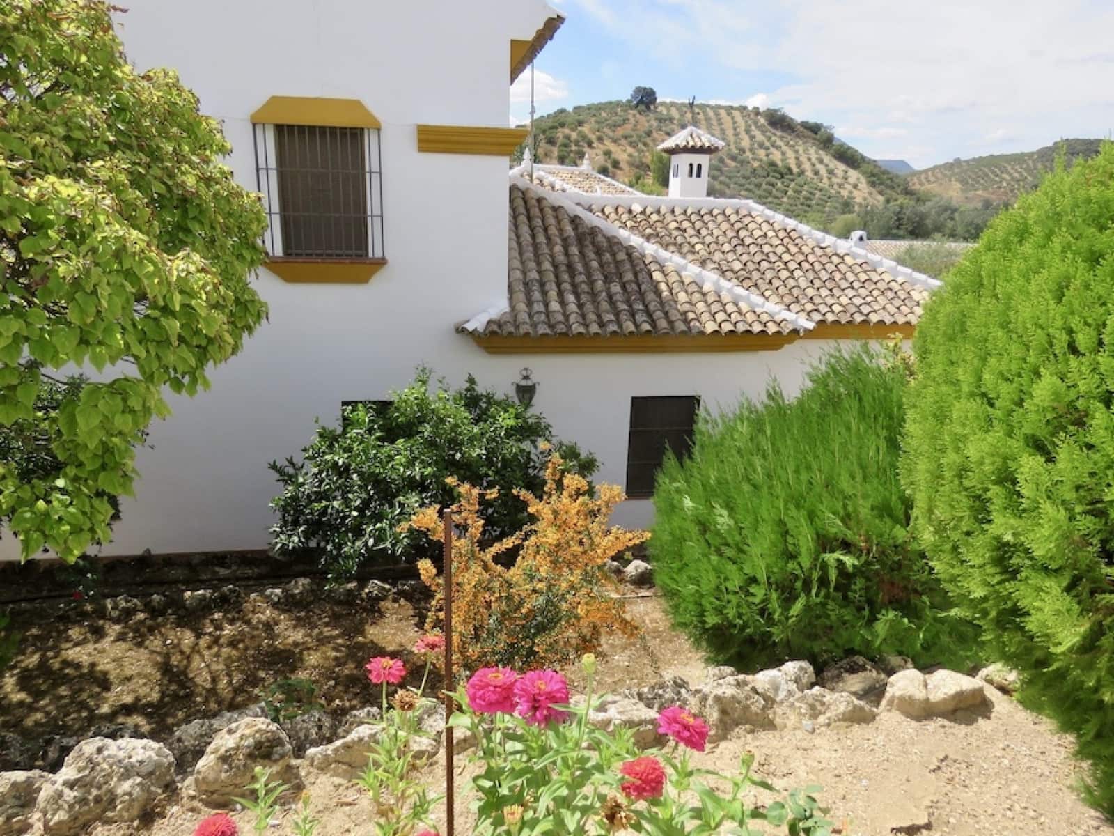 6 soveværelse Villa til salg i Villa Turistica de la Subbetica med swimmingpool garage - € 498.000 (Ref: 8602500)