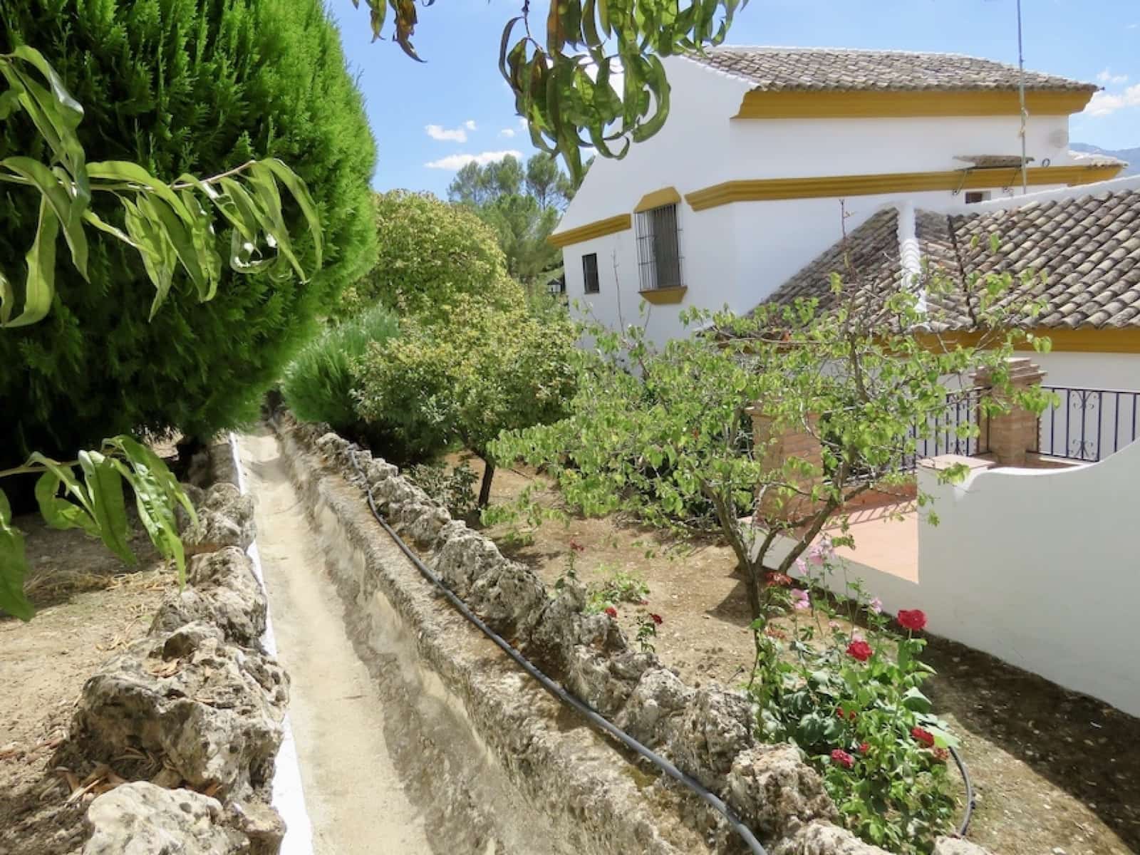 6 soveværelse Villa til salg i Villa Turistica de la Subbetica med swimmingpool garage - € 498.000 (Ref: 8602500)