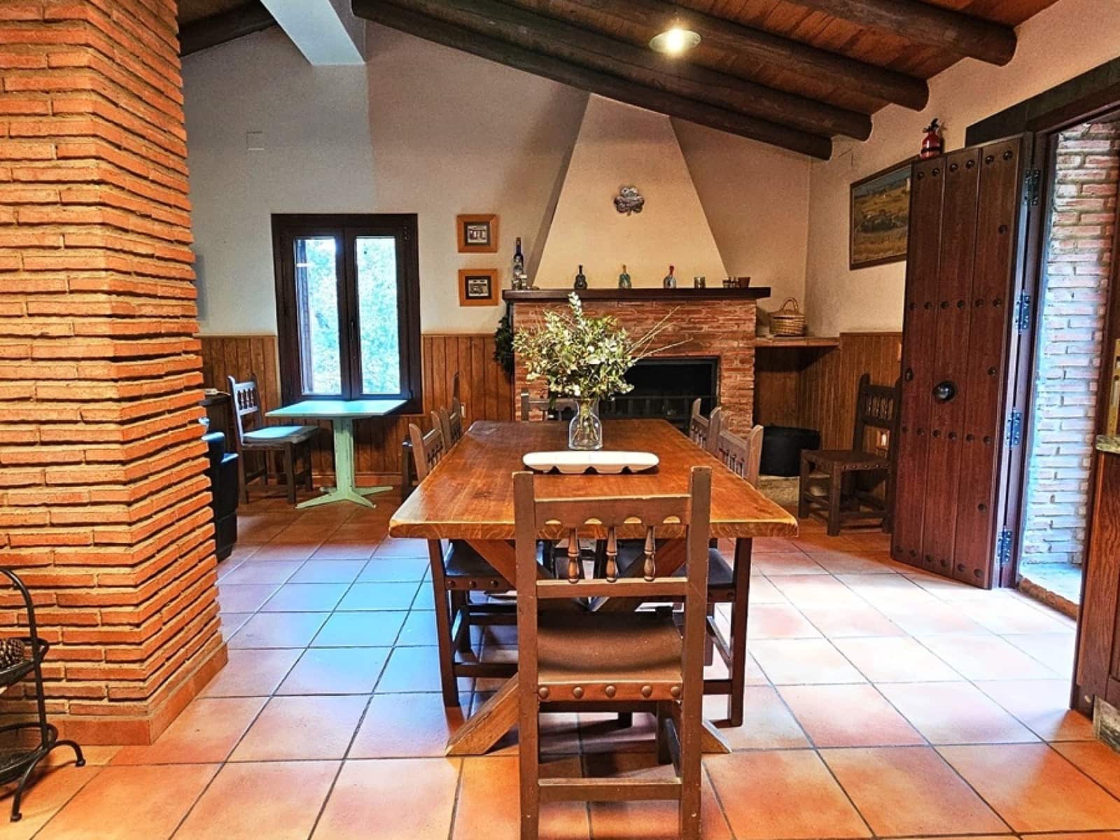 4 soveværelse Finca/Landehus til salg i Galaroza med swimmingpool - € 695.000 (Ref: 8670900)