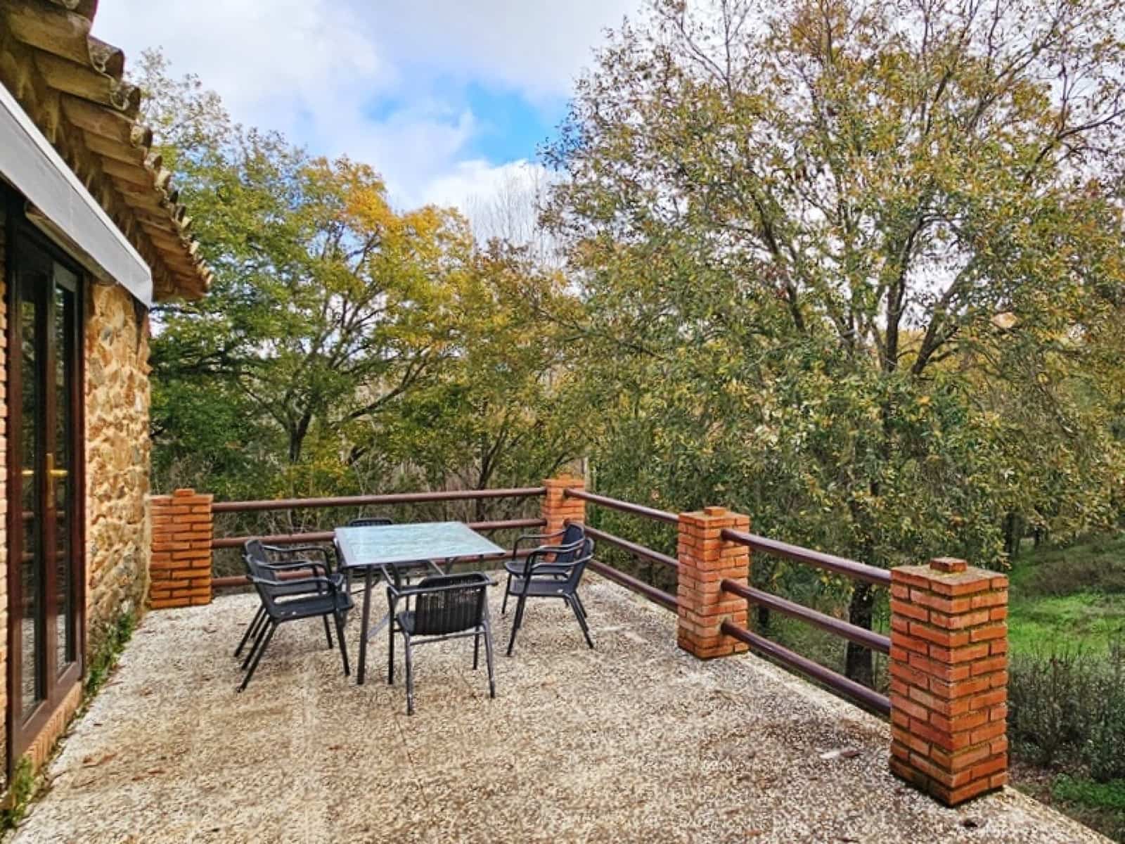 4 soveværelse Finca/Landehus til salg i Galaroza med swimmingpool - € 695.000 (Ref: 8670900)