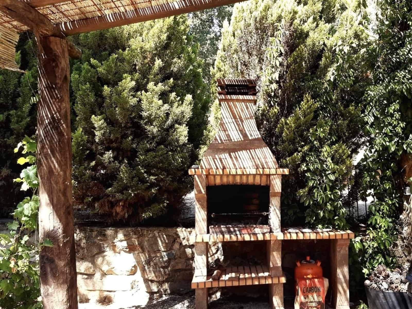 4 soveværelse Finca/Landehus til salg i Galaroza med swimmingpool - € 695.000 (Ref: 8670900)