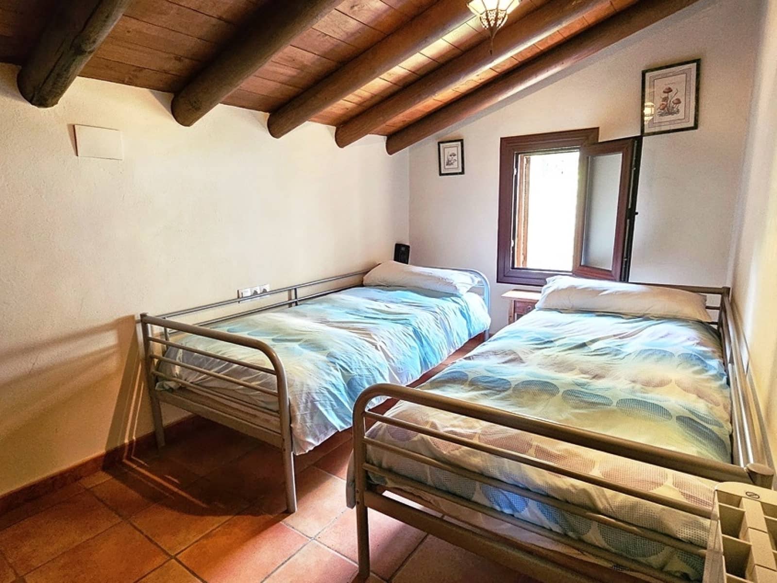 4 soveværelse Finca/Landehus til salg i Galaroza med swimmingpool - € 695.000 (Ref: 8670900)