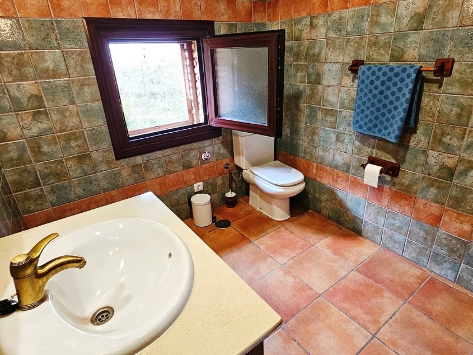 4 soveværelse Finca/Landehus til salg i Galaroza med swimmingpool - € 695.000 (Ref: 8670900)