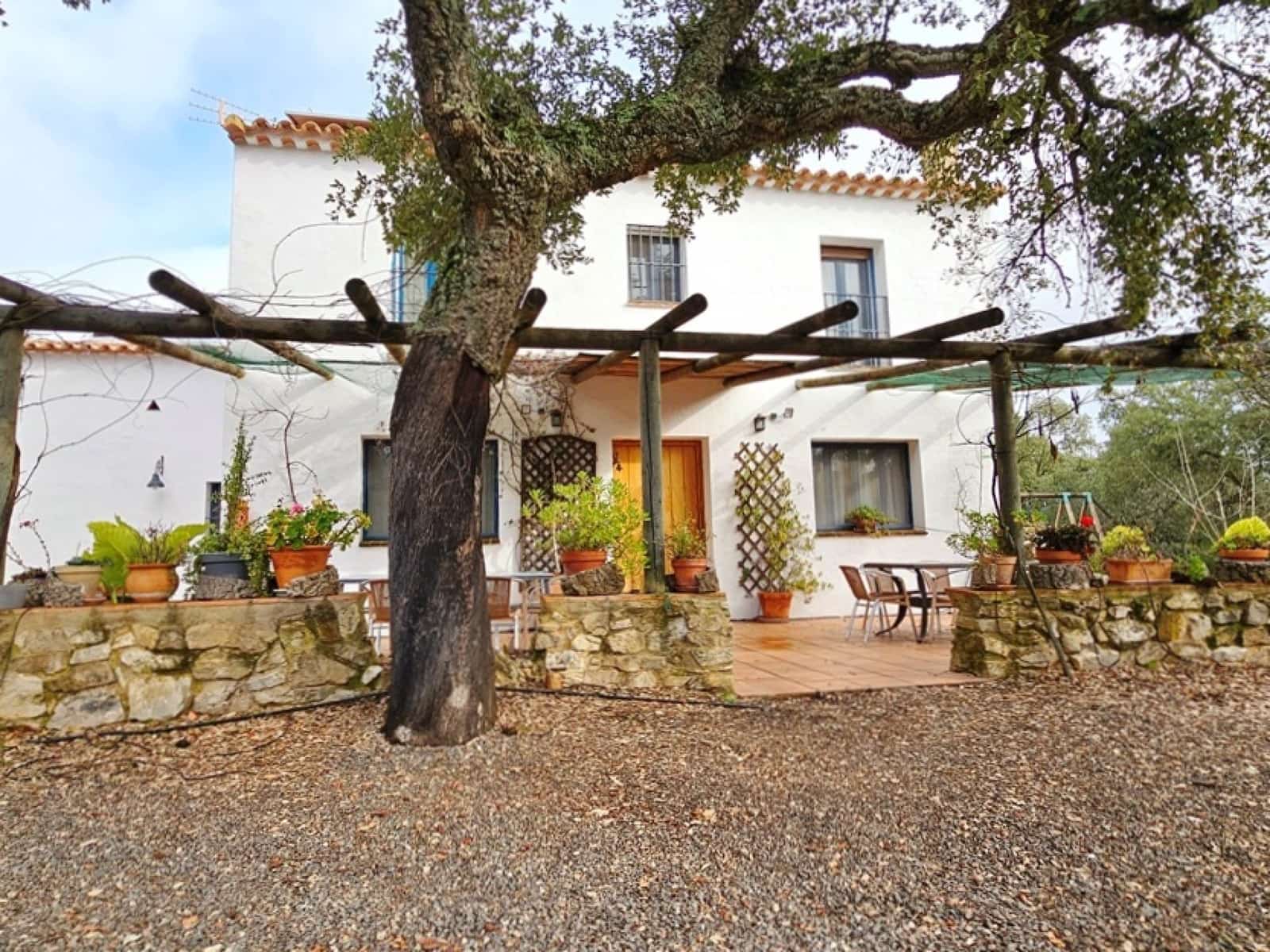 4 soveværelse Finca/Landehus til salg i Fuenteheridos med swimmingpool - € 675.000 (Ref: 8675245)