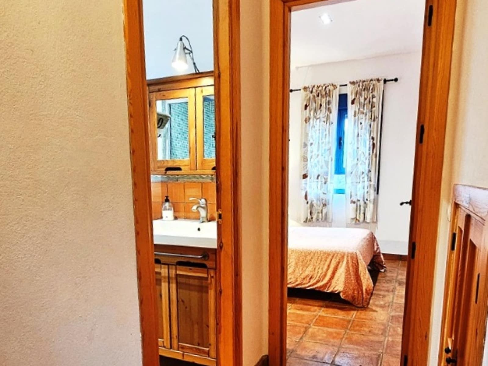 4 soveværelse Finca/Landehus til salg i Fuenteheridos med swimmingpool - € 675.000 (Ref: 8675245)