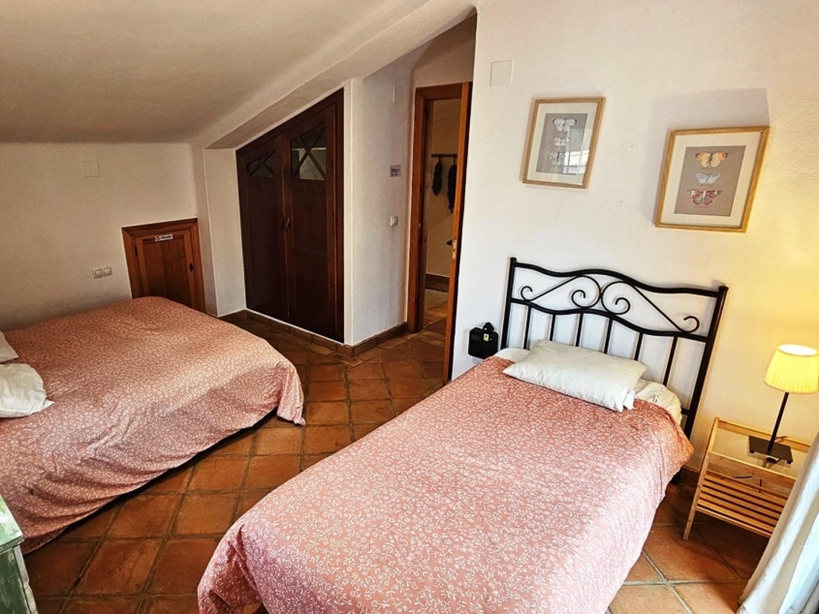 4 soveværelse Finca/Landehus til salg i Fuenteheridos med swimmingpool - € 675.000 (Ref: 8675245)