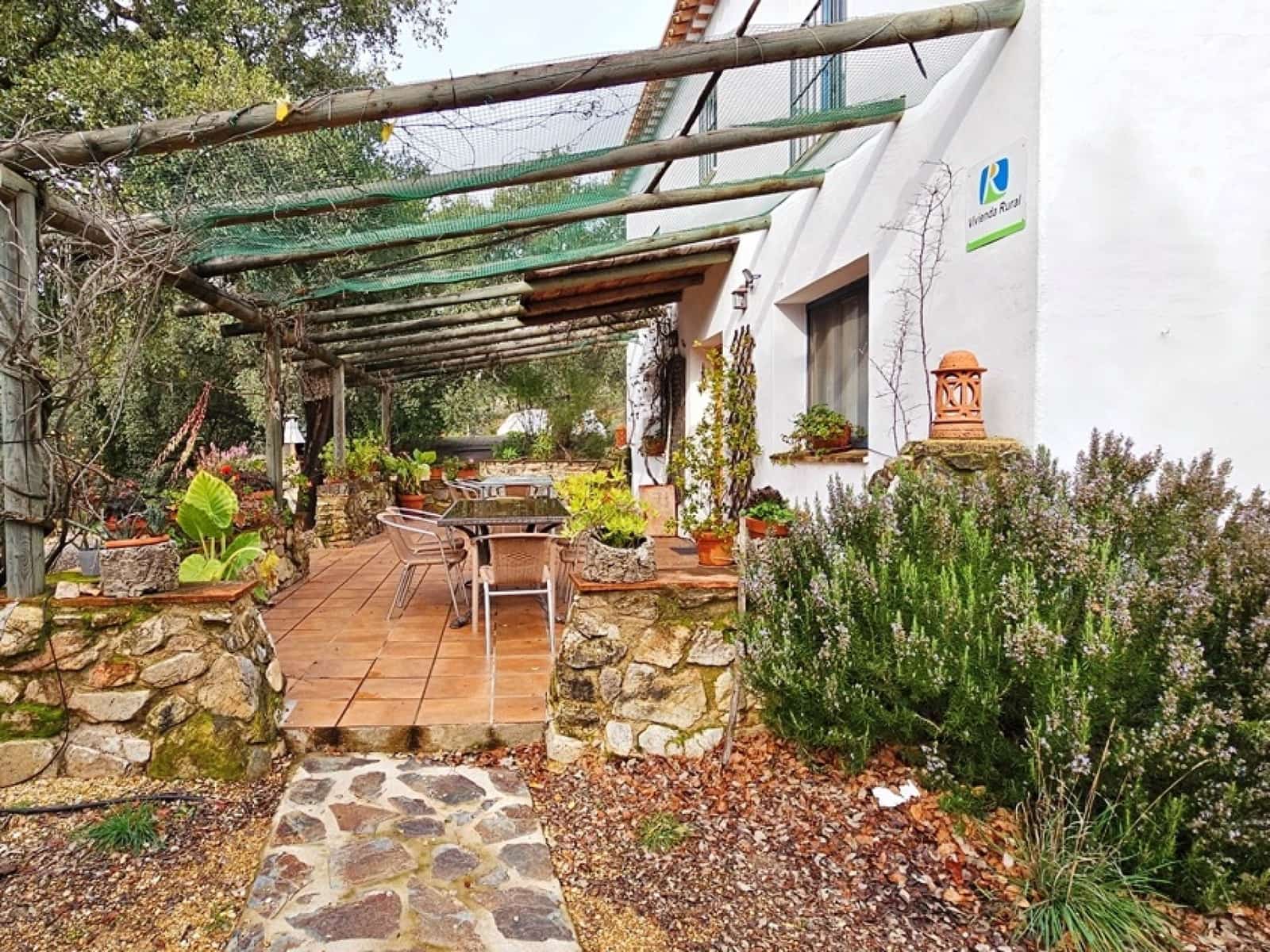 4 soveværelse Finca/Landehus til salg i Fuenteheridos med swimmingpool - € 675.000 (Ref: 8675245)