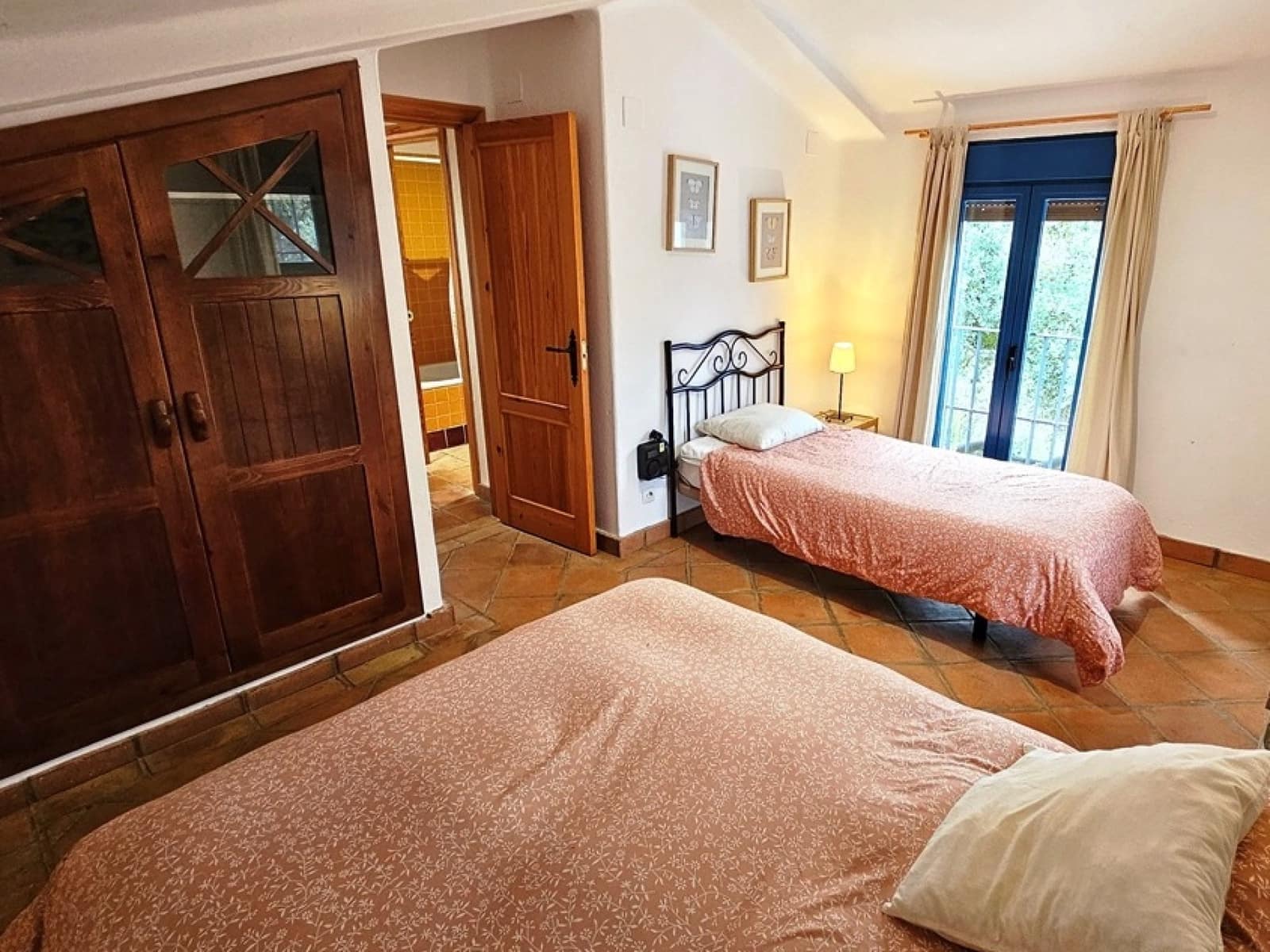 4 soveværelse Finca/Landehus til salg i Fuenteheridos med swimmingpool - € 675.000 (Ref: 8675245)