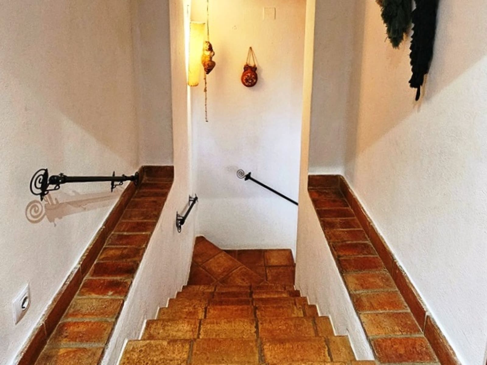 4 soveværelse Finca/Landehus til salg i Fuenteheridos med swimmingpool - € 675.000 (Ref: 8675245)