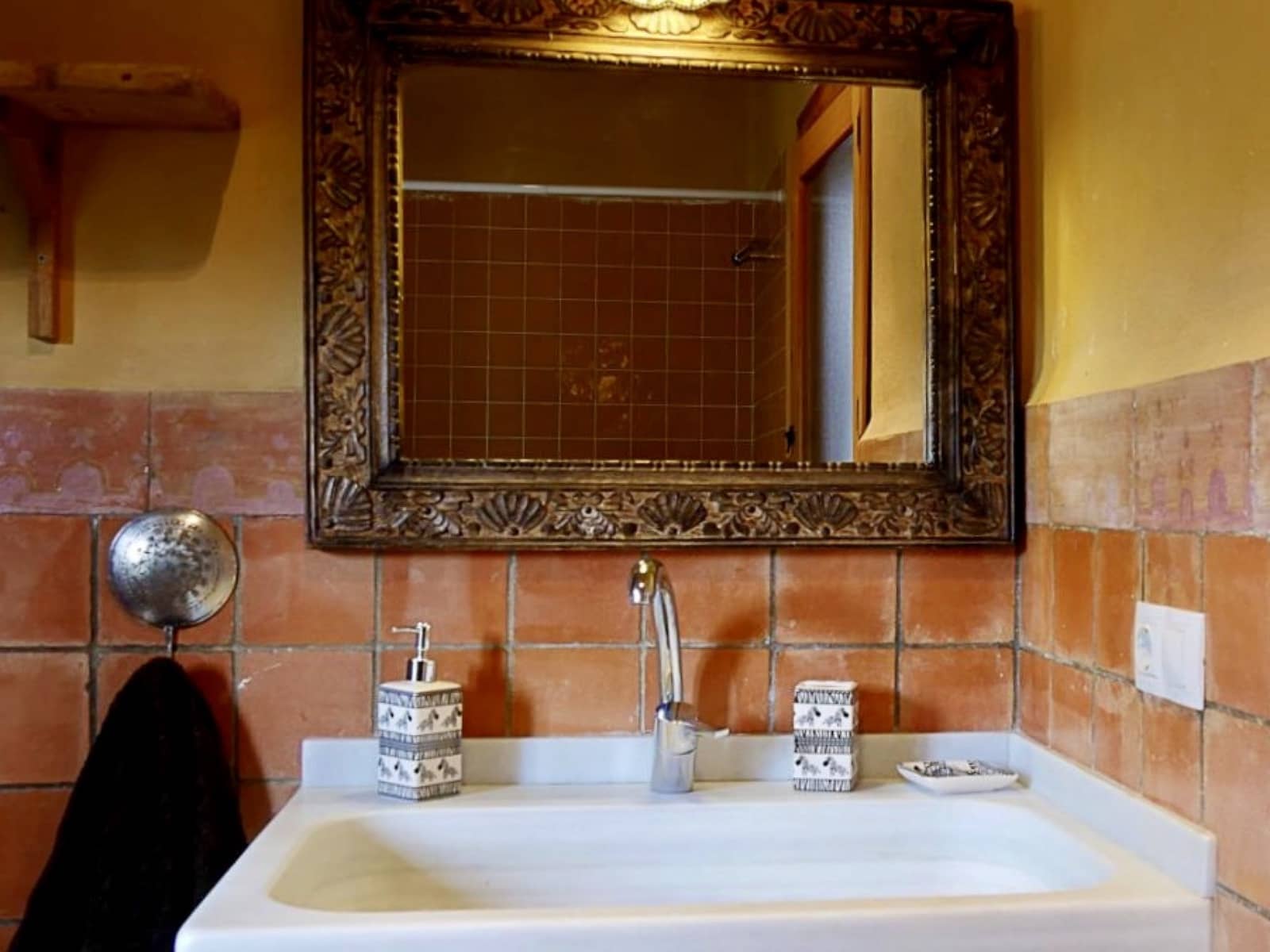 4 soveværelse Finca/Landehus til salg i Fuenteheridos med swimmingpool - € 675.000 (Ref: 8675245)