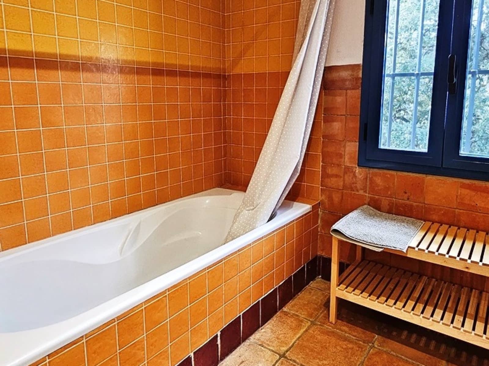 4 soveværelse Finca/Landehus til salg i Fuenteheridos med swimmingpool - € 675.000 (Ref: 8675245)