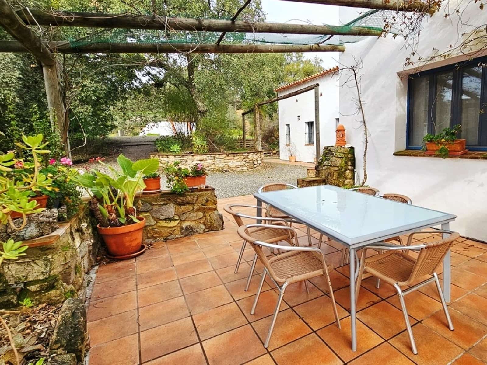 4 soveværelse Finca/Landehus til salg i Fuenteheridos med swimmingpool - € 675.000 (Ref: 8675245)