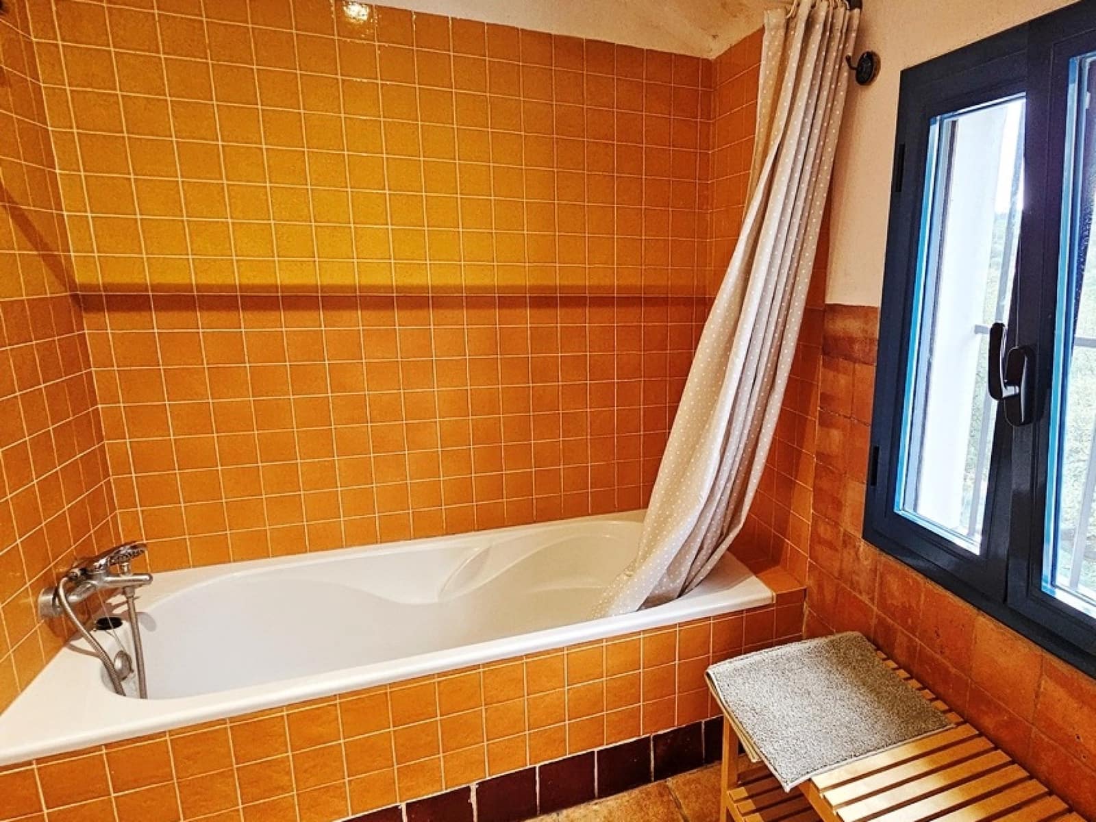 4 soveværelse Finca/Landehus til salg i Fuenteheridos med swimmingpool - € 675.000 (Ref: 8675245)