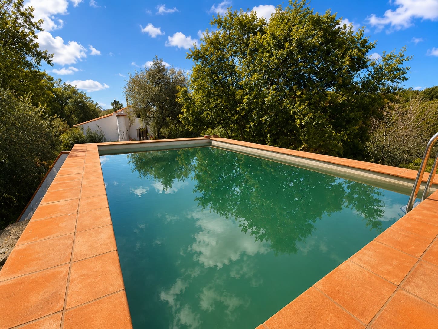 4 soveværelse Finca/Landehus til salg i Fuenteheridos med swimmingpool - € 675.000 (Ref: 8675245)